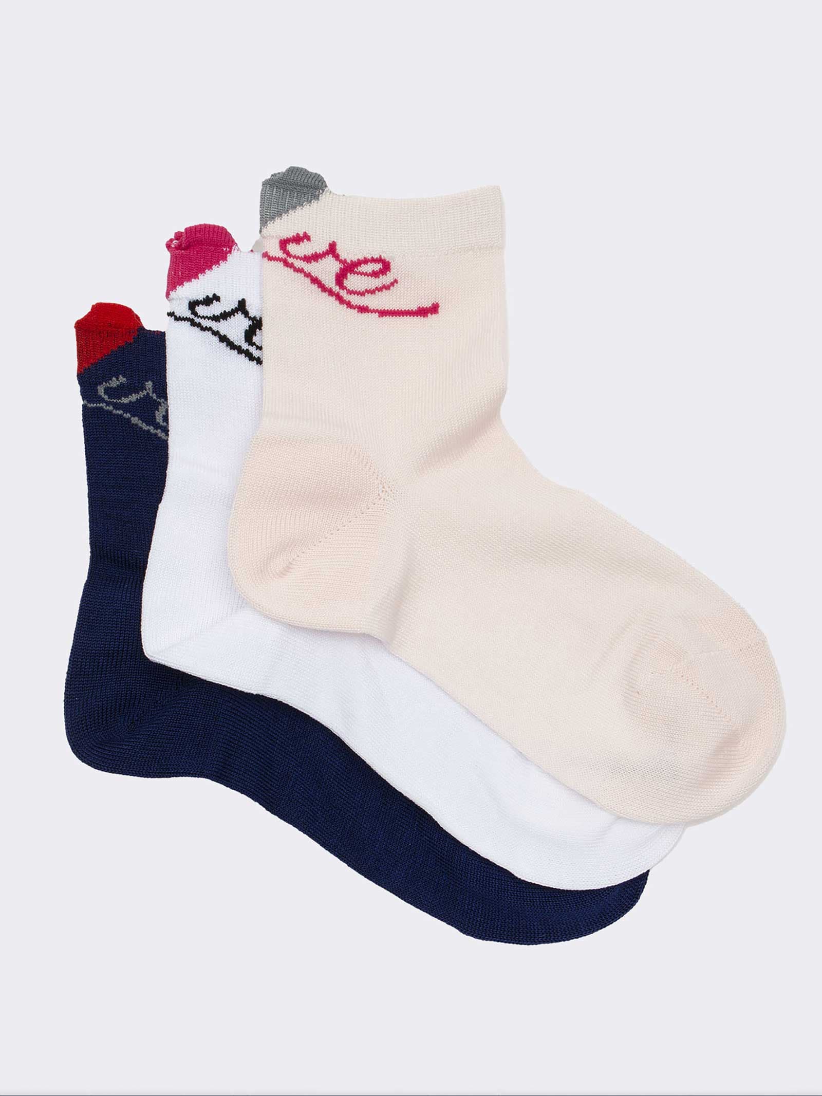 set 3 Calzini Corti Bambina con Design Ricamato - Stile Casual Moderno - Image 1