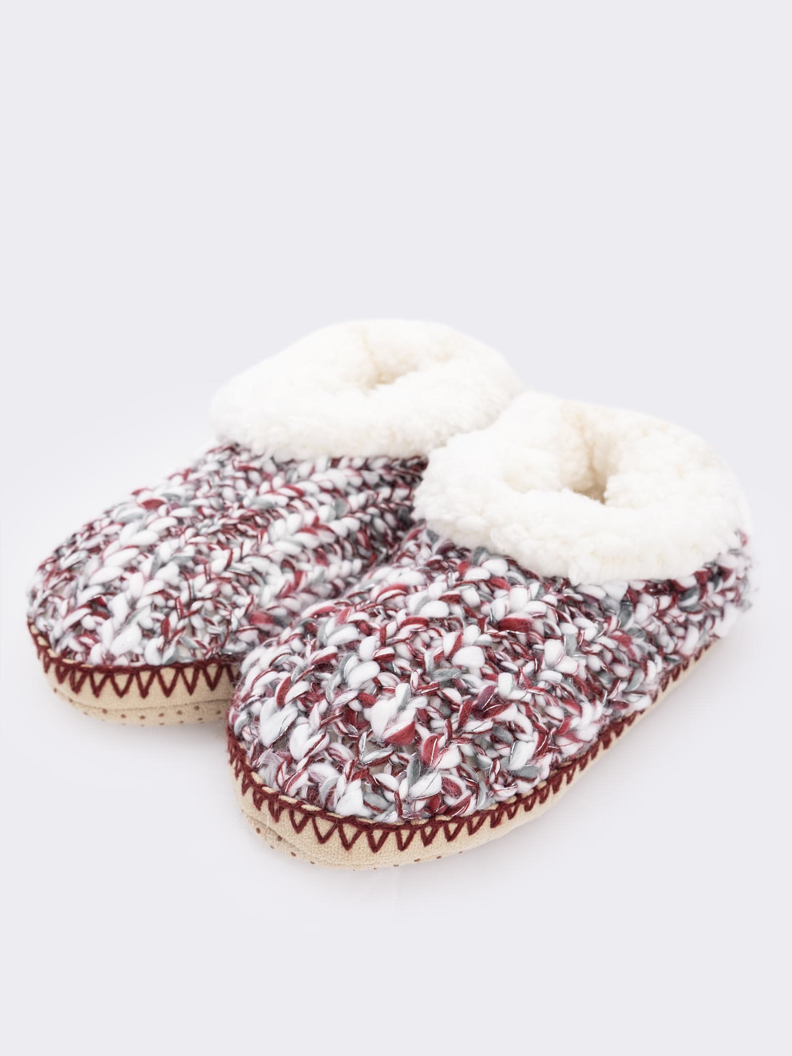 Calzini Natalizi da Donna - Pantofola Corta Invernale con Design Festivo - Image 1