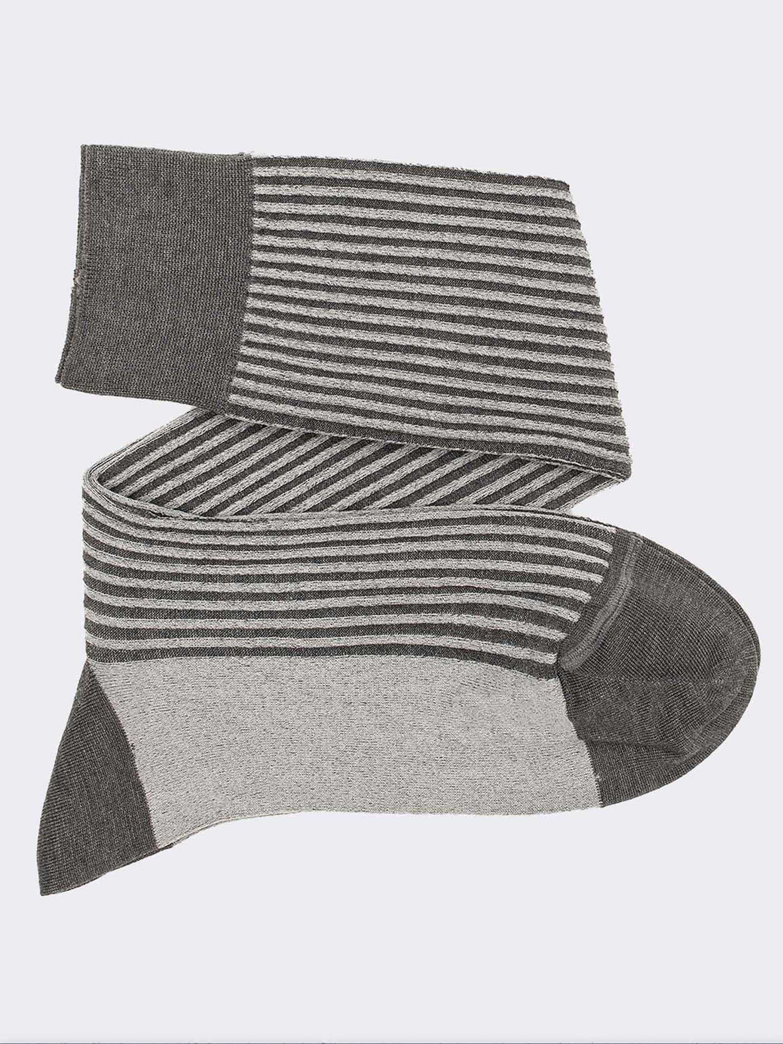 Calze Uomo Lunghe a Righe in Caldo Cotone - Design Elegante - Image 1