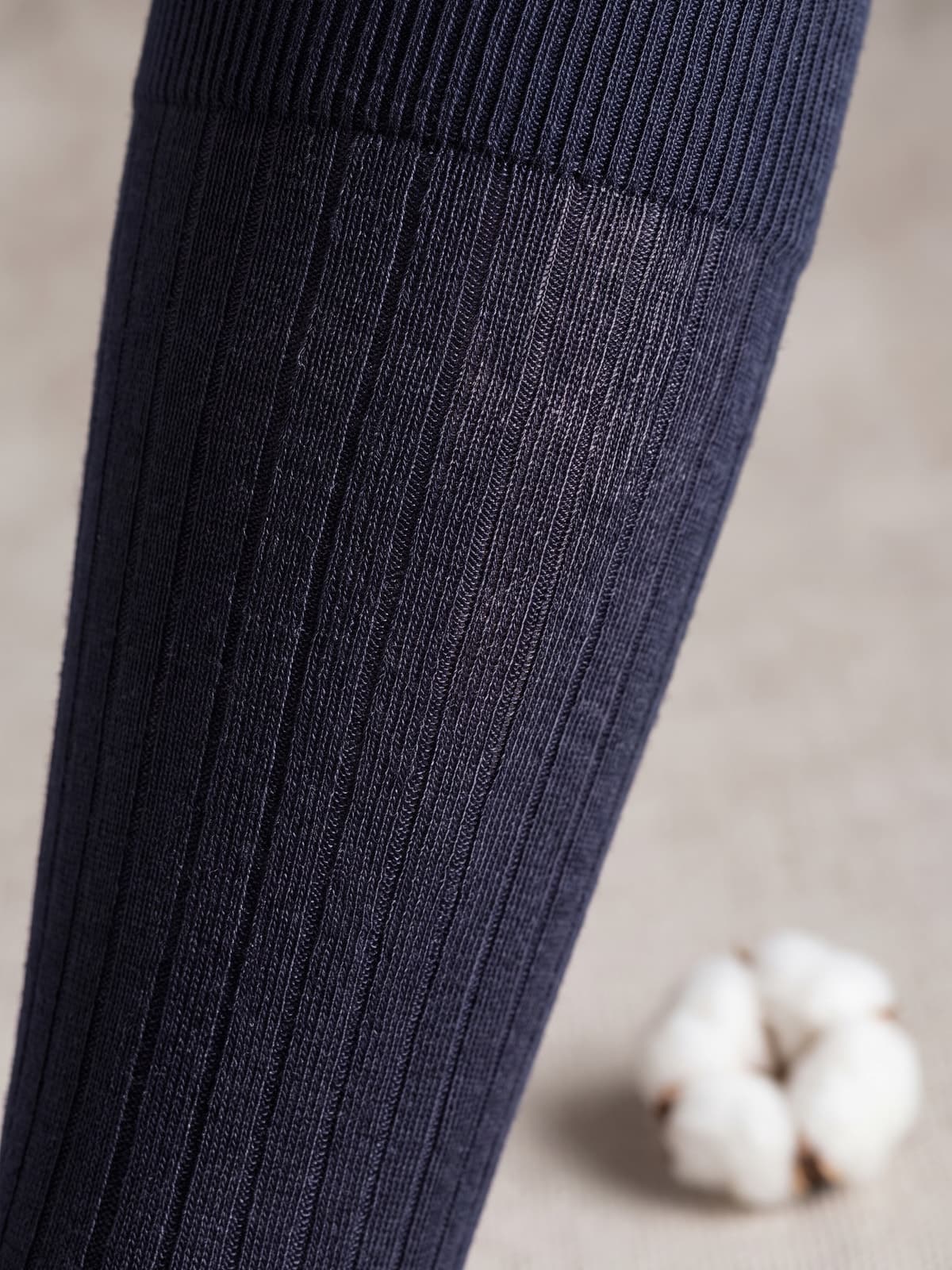 Dettaglio della costa classica in cotone Filo di Scozia blu navy